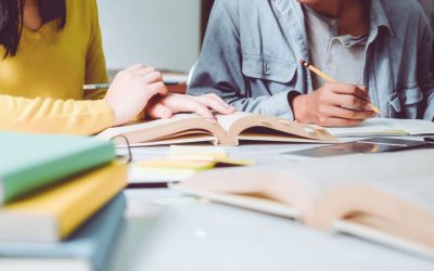 Pourquoi Les Robots Ne Seront Jamais de Bons Professeurs : Quand l’Avenir de l’Éducation S’Heurte à la Technologie