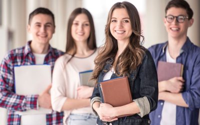 Les réseaux sociaux vont-ils remplacer les cours d’école? La révolution silencieuse